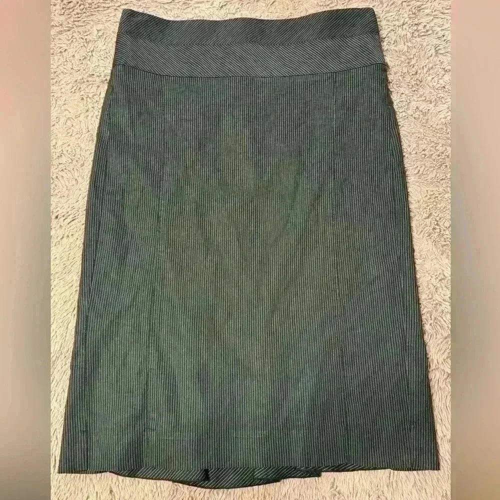 bebe black bandage skirt with white thin stripes size 4